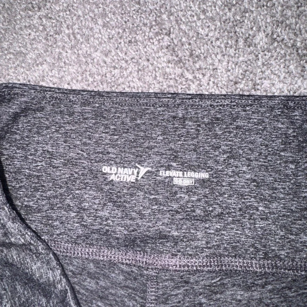 Old Navy Active High Waist Leggings - Charcoal Grey, Heather Grey & Peach - M